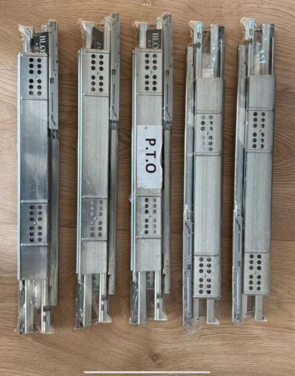 5 New Sets of Draw Runners - Image 3