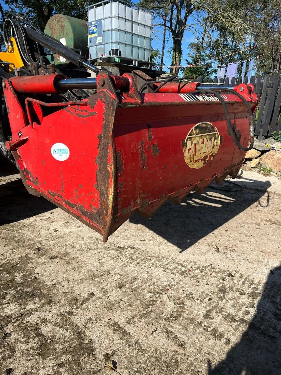 5 foot mchale grab - Image 1
