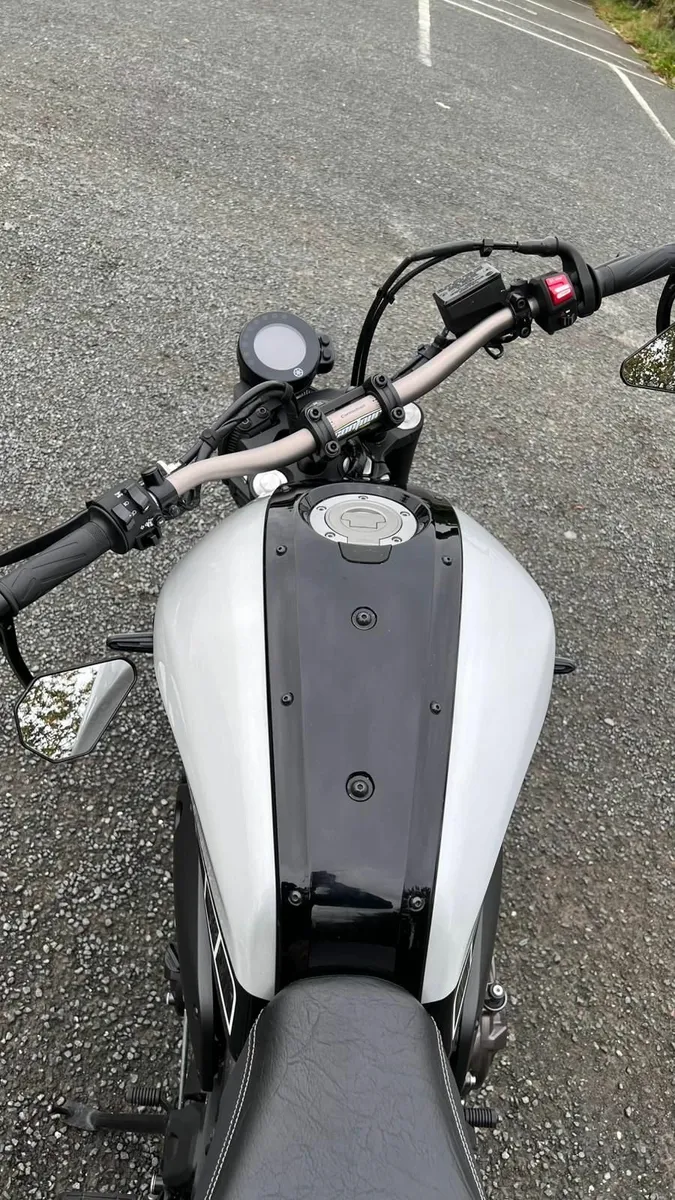 2024 Yamaha XSR700 – 1 Owner, Only 1,600 km - Image 2