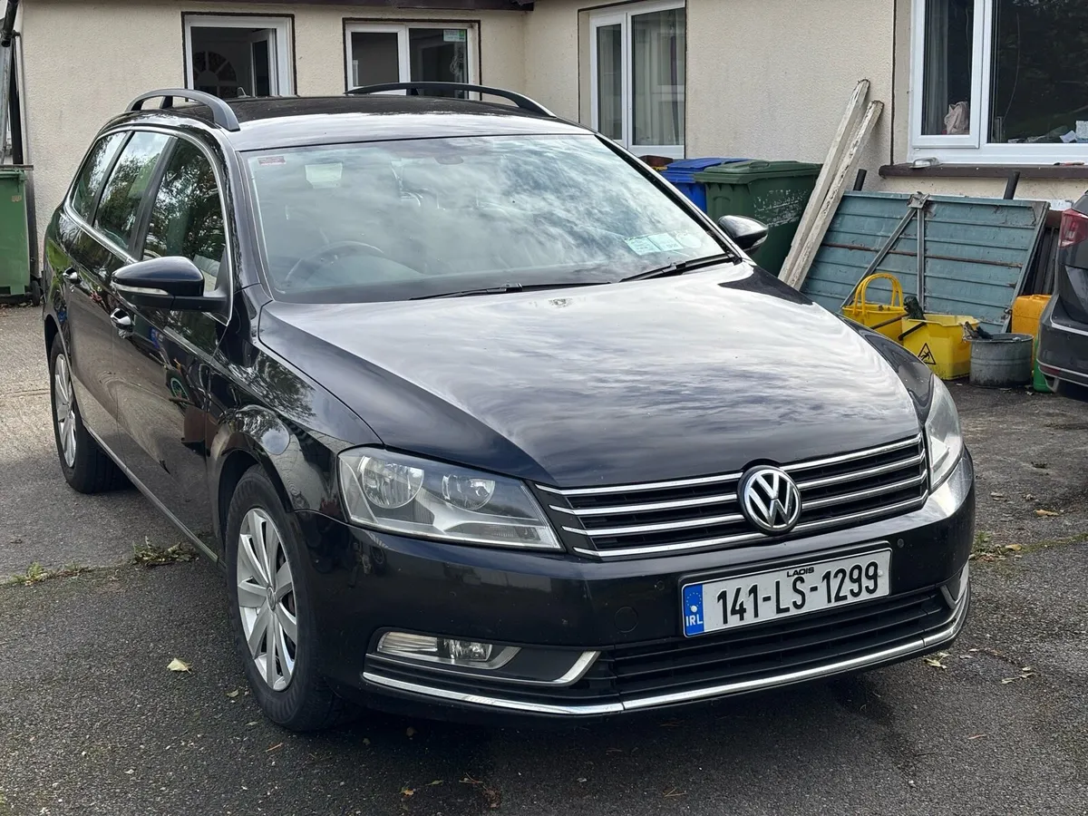 Volkswagen Passat - Image 1