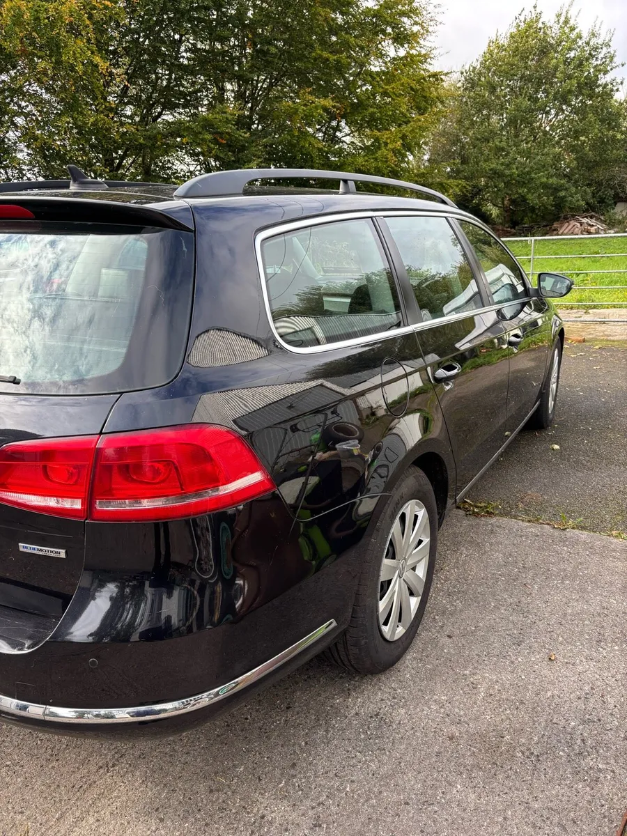 Volkswagen Passat - Image 3