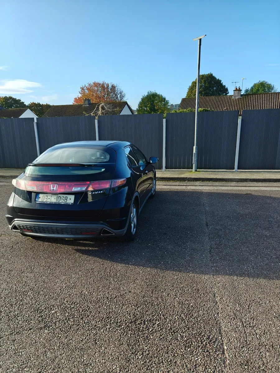 Honda Civic 2008 - Image 2