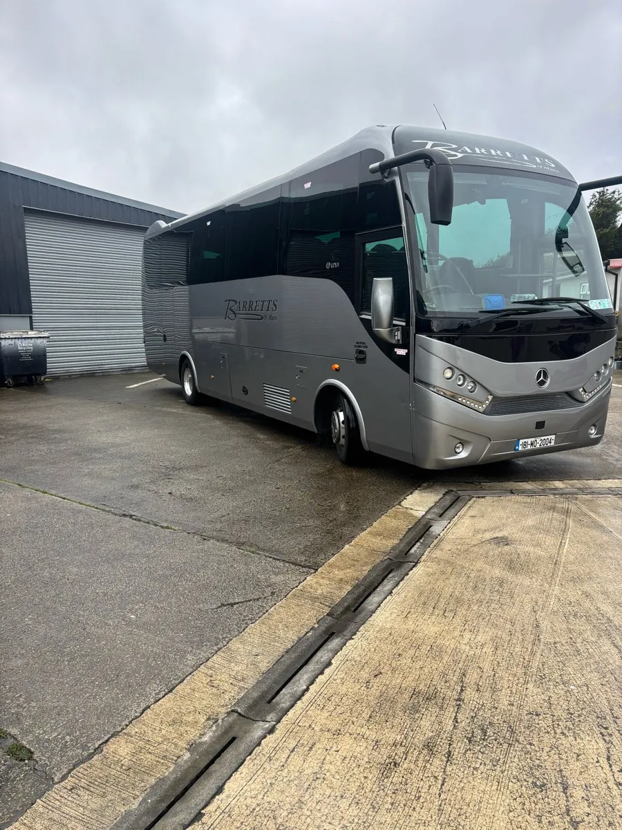 Mercedes Unvi 41 Seater - Image 2