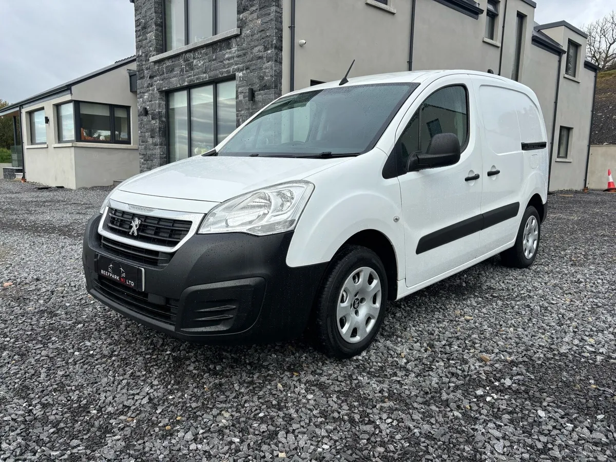 2017 Peugeot Partner 1.6 (100bhp) Professional - Image 3