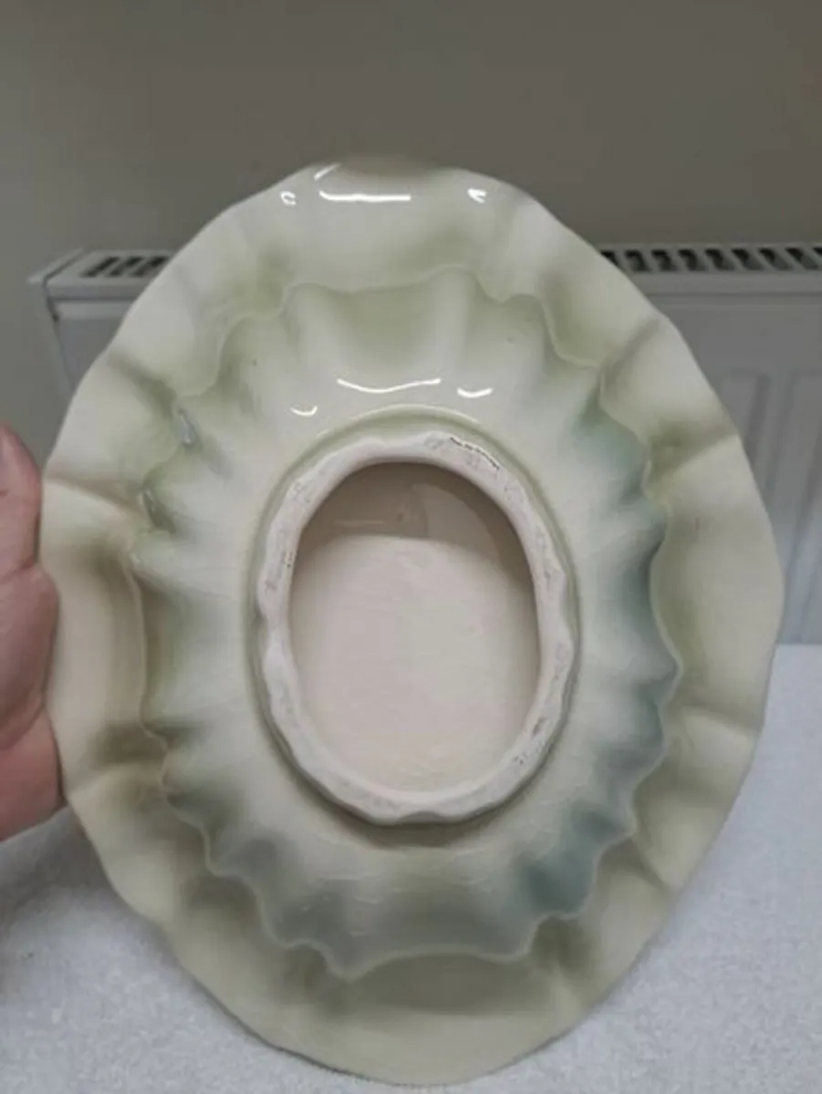 Large oval bowl light green - Image 4