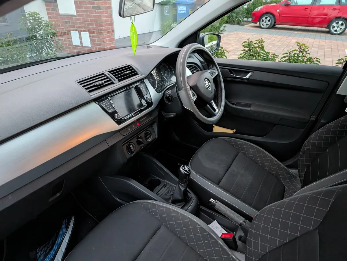 Skoda Fabia 2019 - Image 2