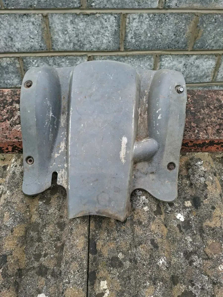 husqvarna   lawnmower   Belt  guard - Image 1