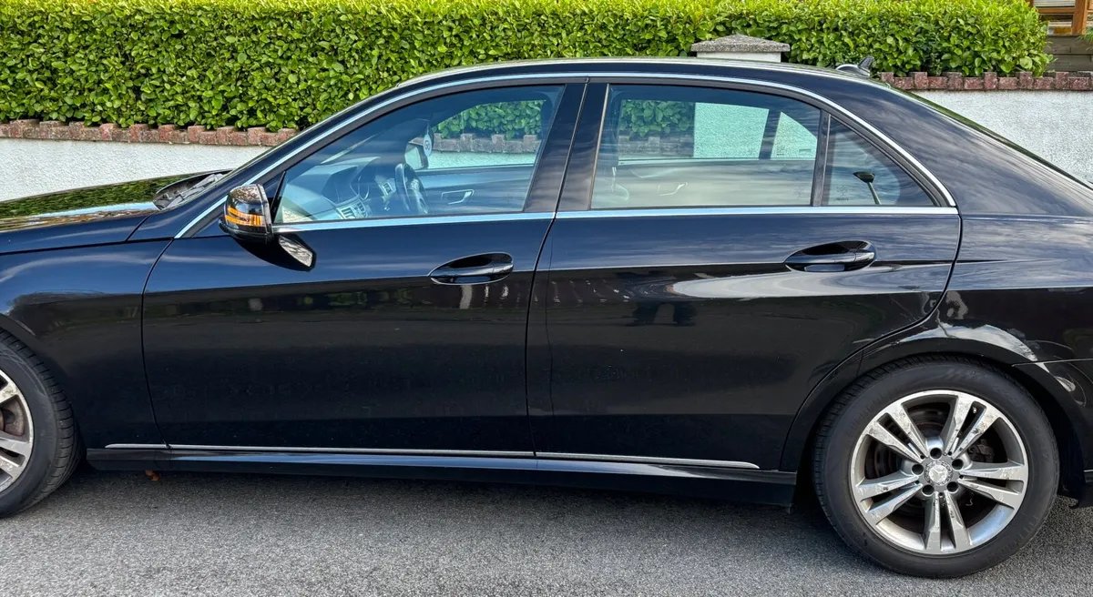 Mercedes-Benz E-Class 20142 - Image 1