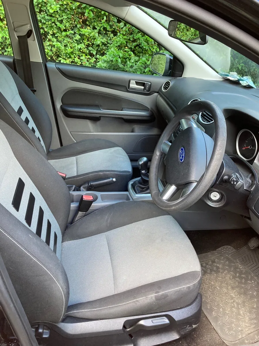 Ford Focus 2011 - Image 4