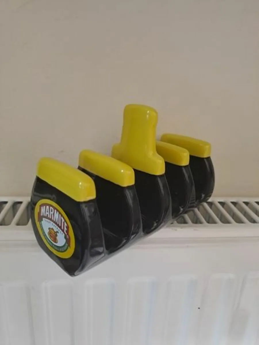 Marmite 4 slice toast rack - Image 3