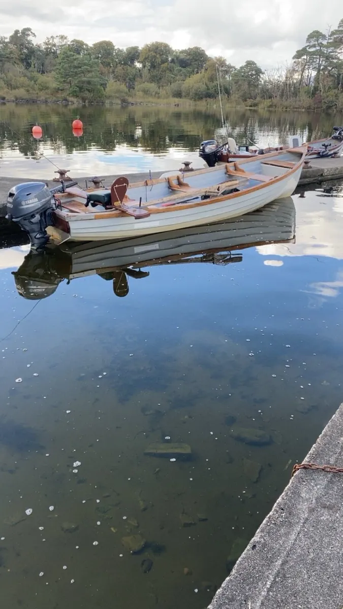 19 ft Anglers fancy Burke Boat - Image 4