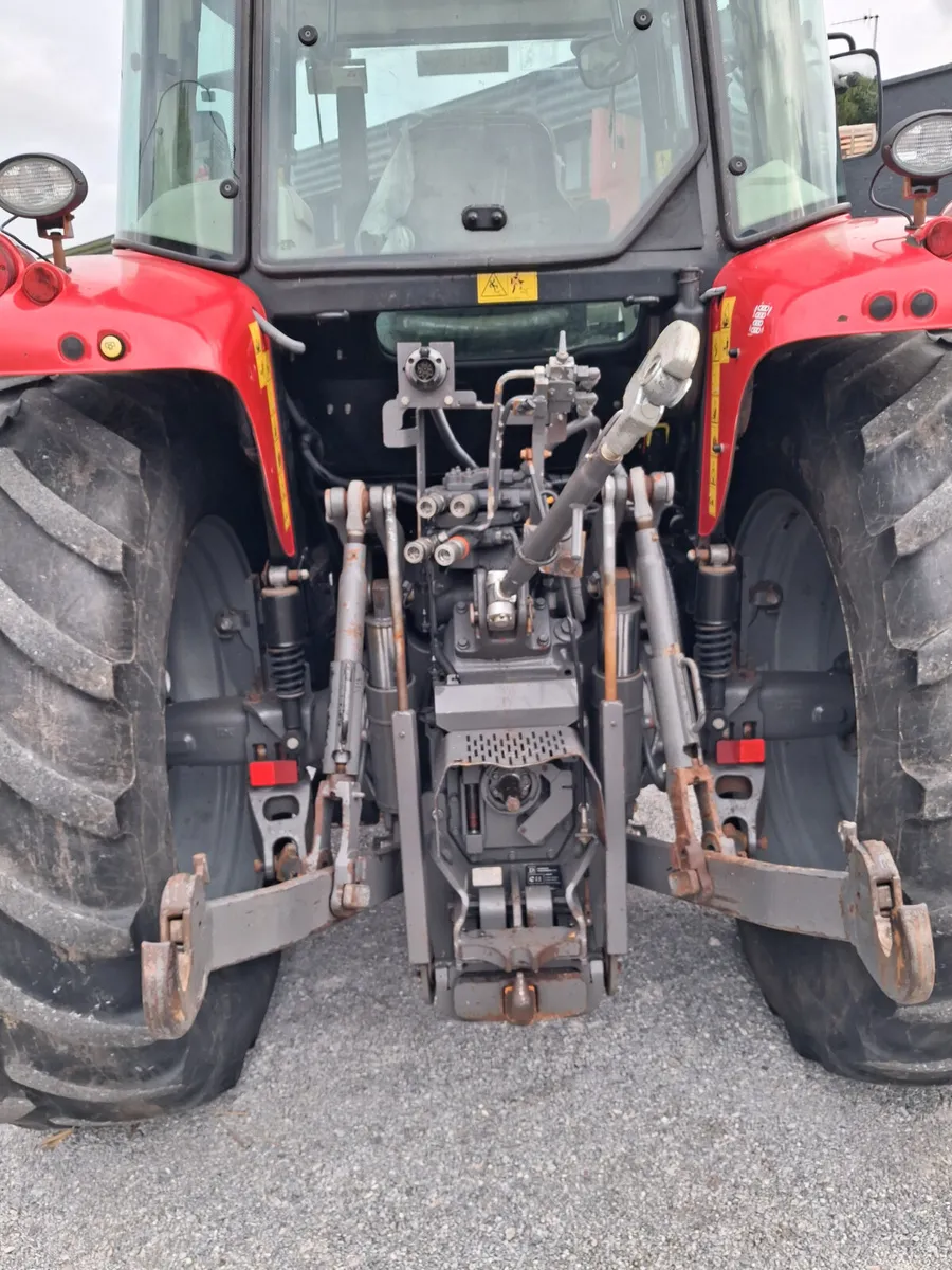 Massey Ferguson 5612 - Image 4