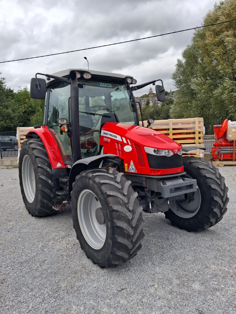 Massey Ferguson 5612 - Image 2