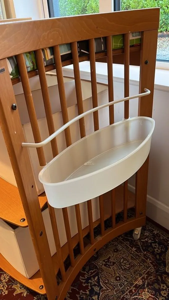 Stokke changing table - Image 2