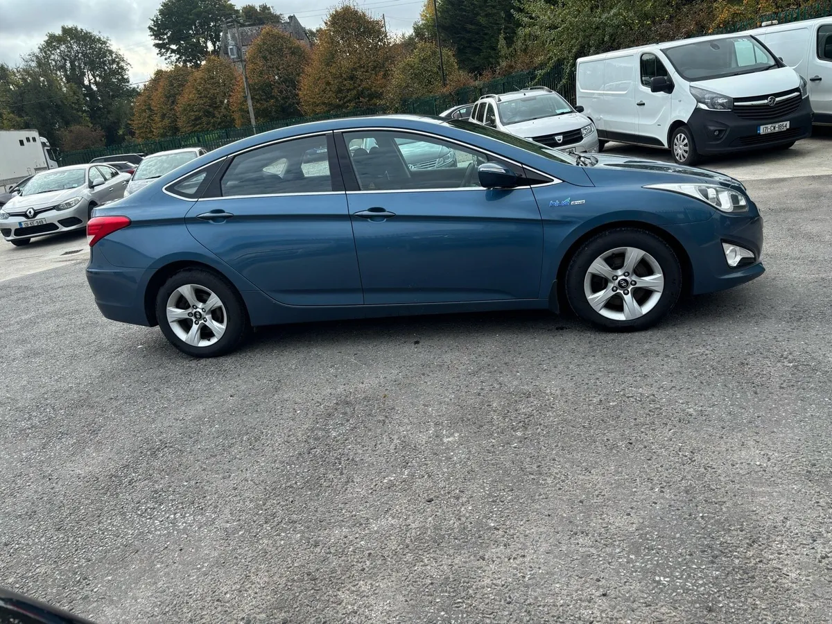 2012  i40 nct 8-26 Diesel - Image 2