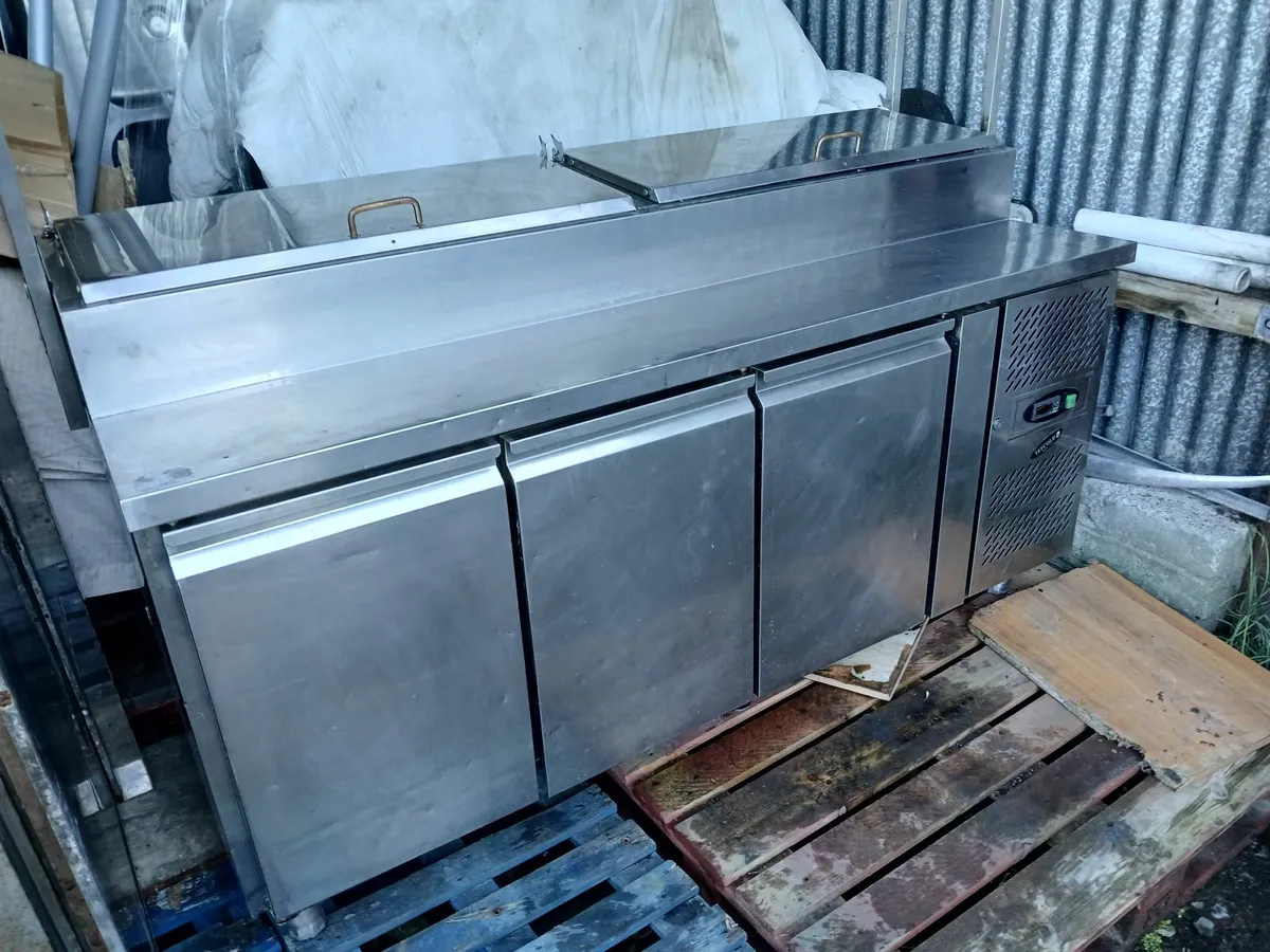 Commercial fridge deli unit delivered - Image 2