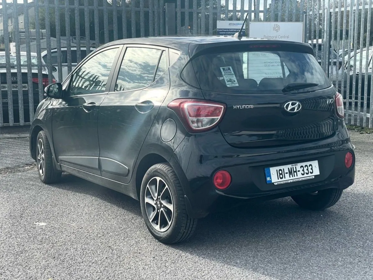 Hyundai i10 1.0 Deluxe - Image 4