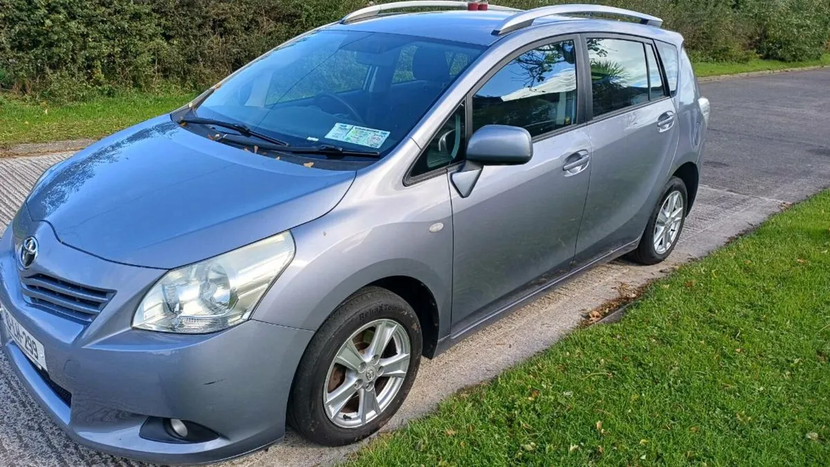 Toyota Verso  luna 7str low klms nct - Image 2