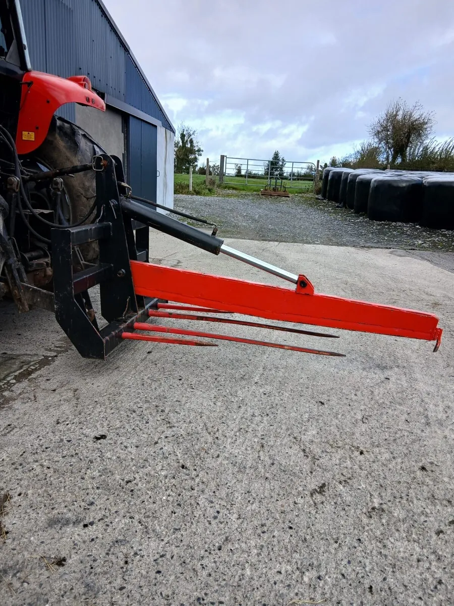 Bale Splitter - Image 1