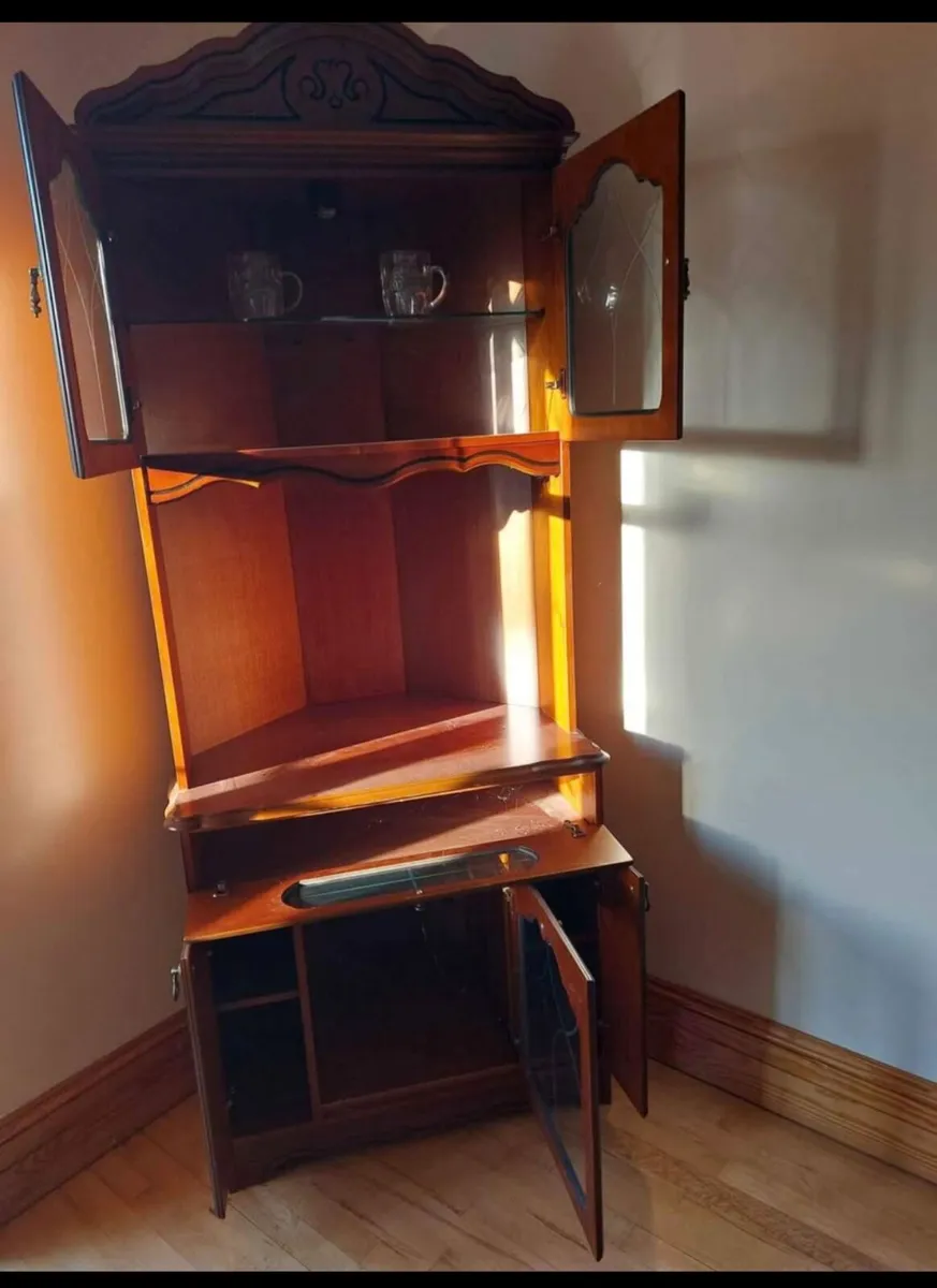 CORNER UNITS X 2- PRICED EACH- 79 x 32 x12" - Image 2