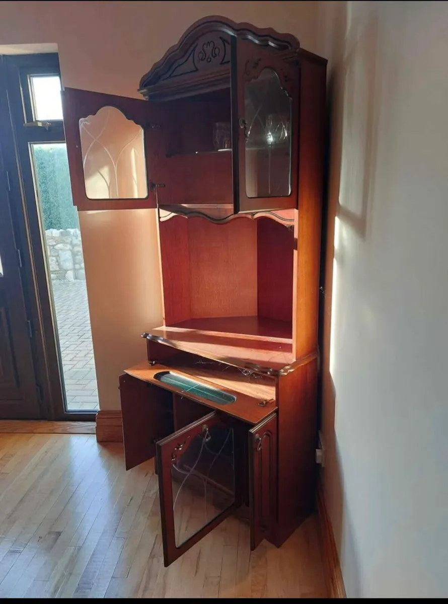CORNER UNITS X 2- PRICED EACH- 79 x 32 x12" - Image 3