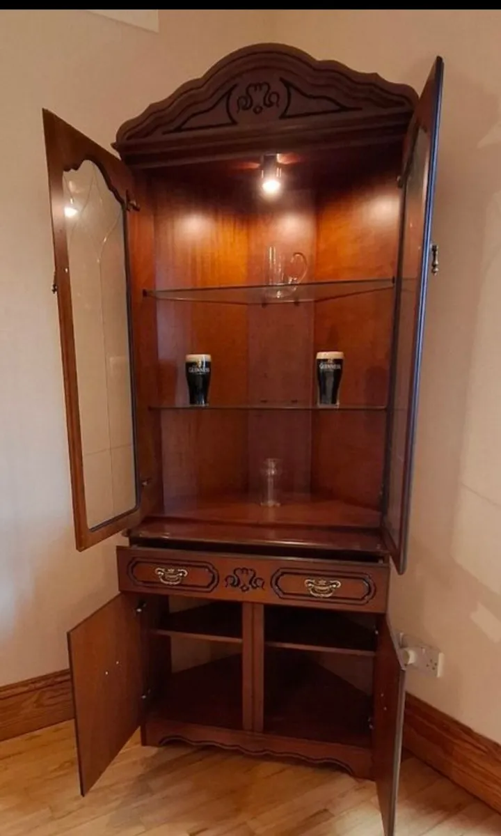 CORNER UNITS X 2- PRICED EACH- 79 x 32 x12" - Image 4