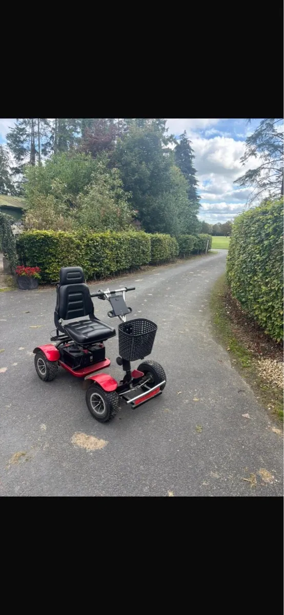 Golf Turbo Caddy Electric Golf Cart - Image 2