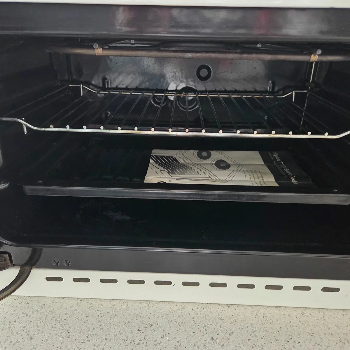 Portable Electric hob and oven - Image 3
