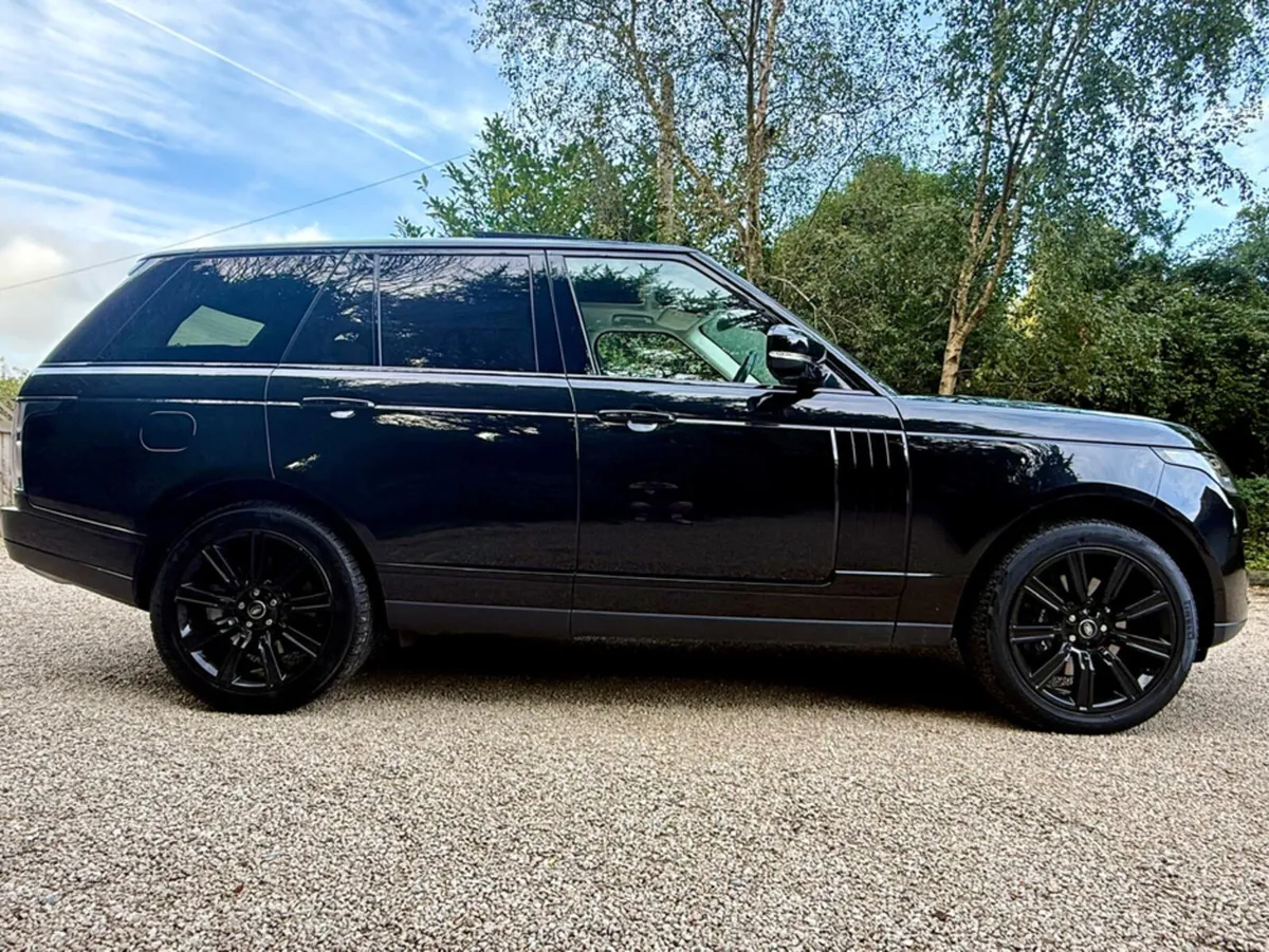 Land Rover Range Rover Sport WESTMINSTER BLACK EDI - Image 2