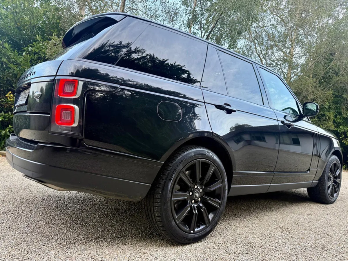 Land Rover Range Rover Sport WESTMINSTER BLACK EDI - Image 3