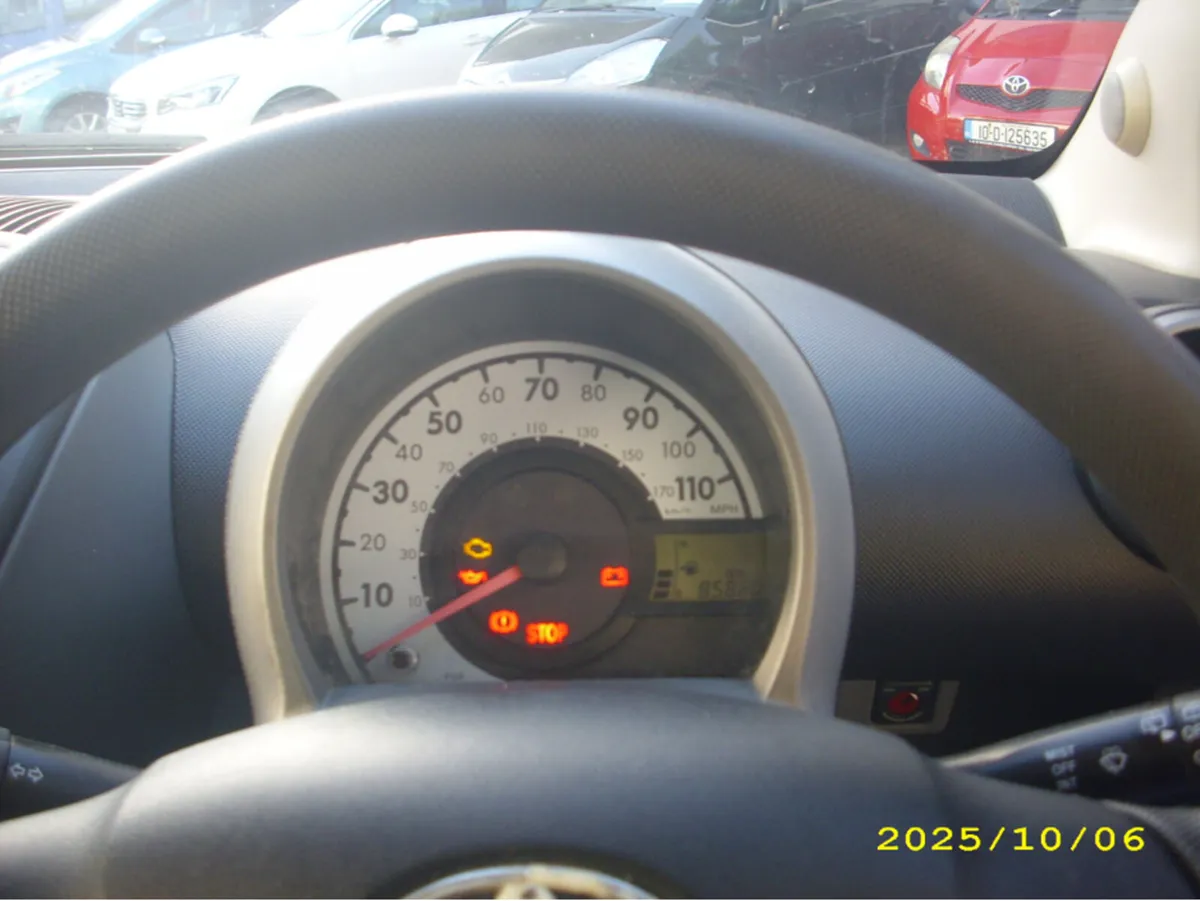 Toyota Aygo 1.0 VVT-I BLUE 5DR - Image 3