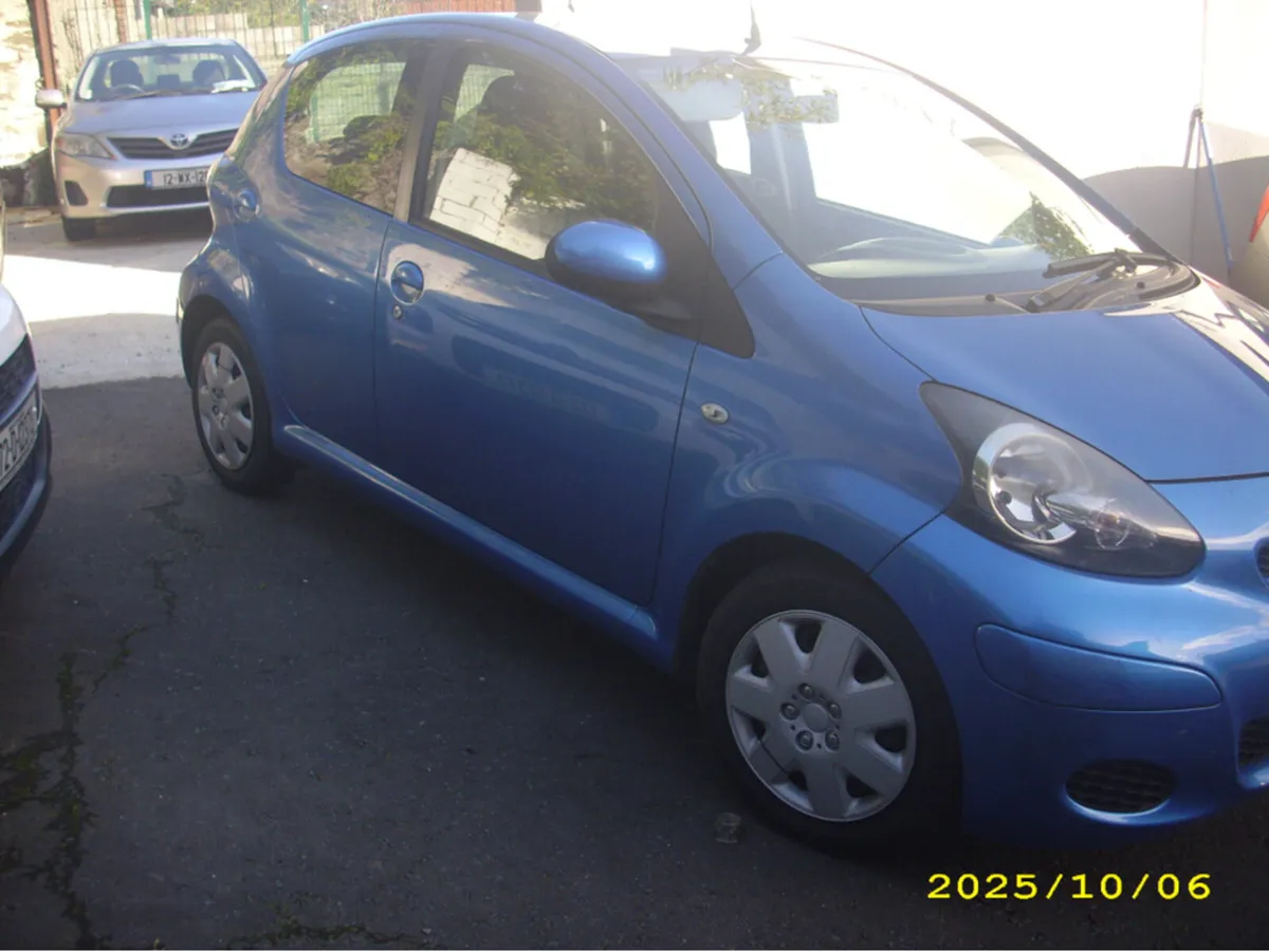 Toyota Aygo 1.0 VVT-I BLUE 5DR - Image 4