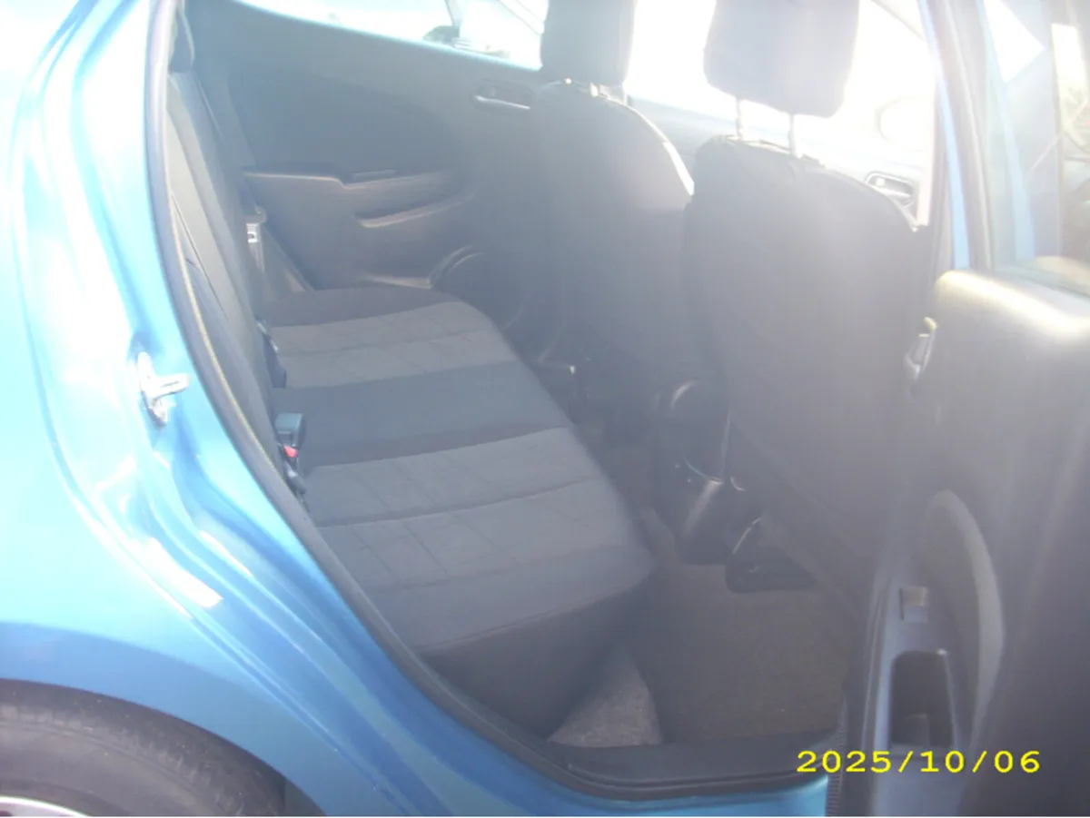 Mazda Demio DEJFS CVT 5DR AUTO - Image 4