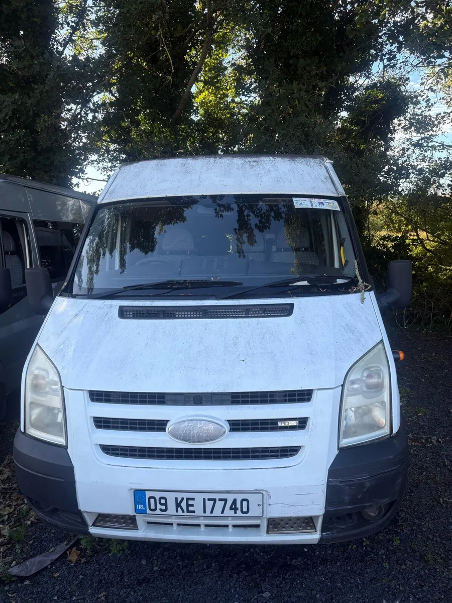 Bus - Image 1