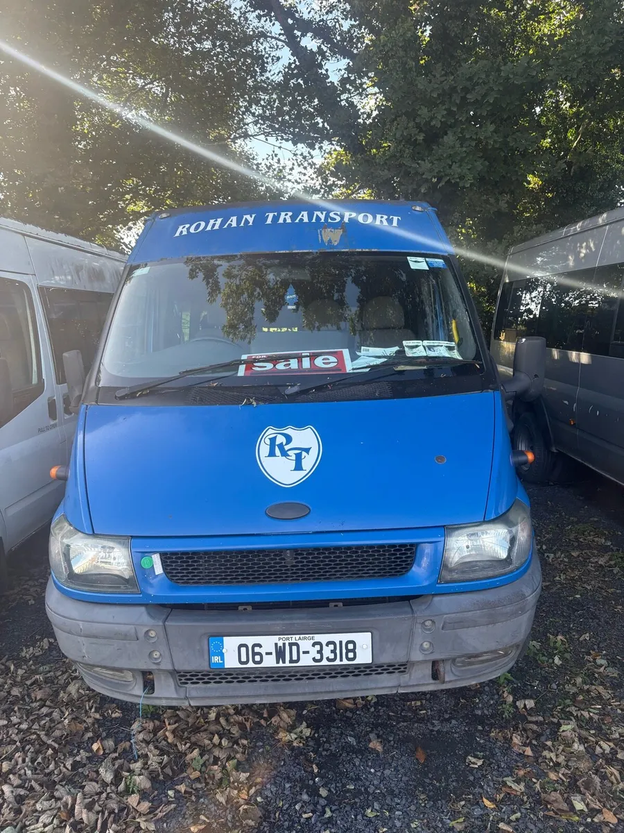 Bus - Image 4