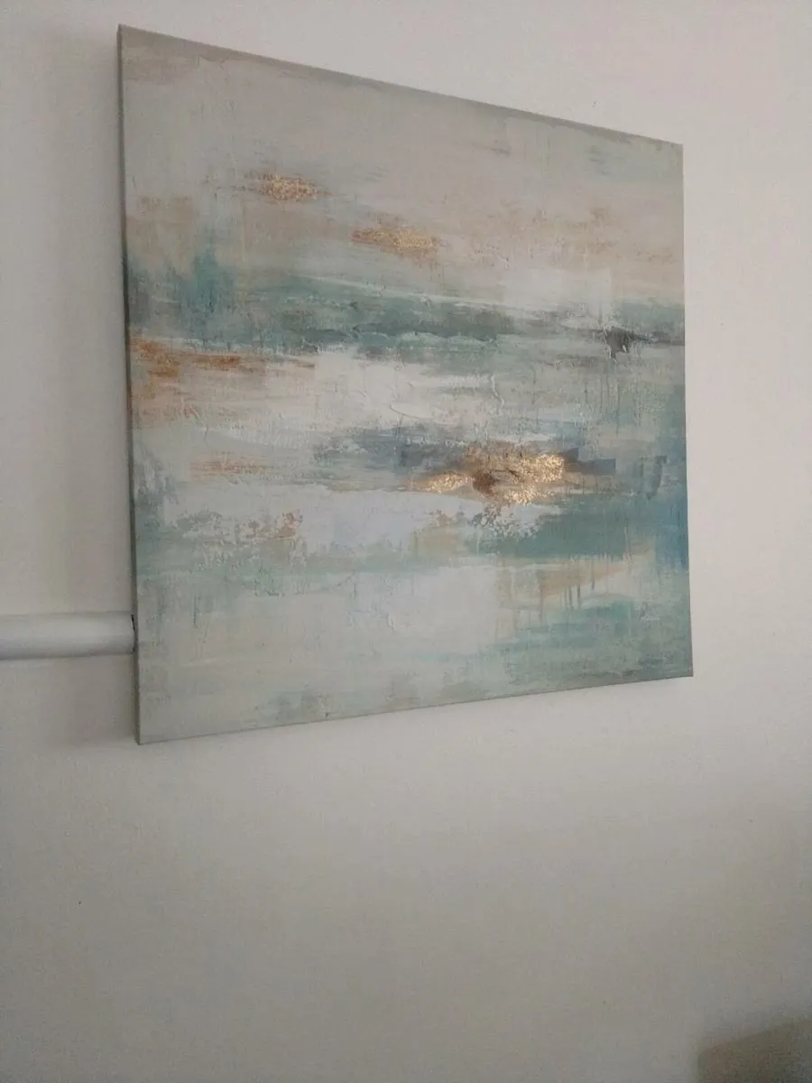 Wall canvas for sale in good condition only new - Image 2