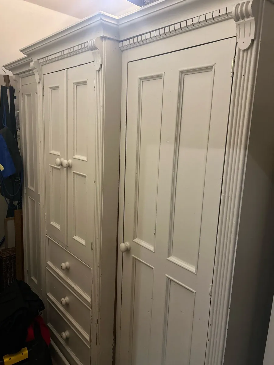 Handmade wardrobe, chest of drawers & headboard - Image 1