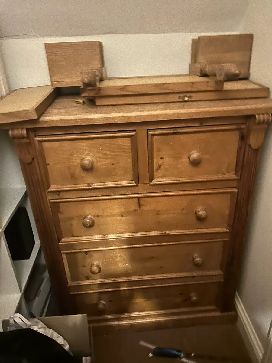 Handmade wardrobe, chest of drawers & headboard - Image 2