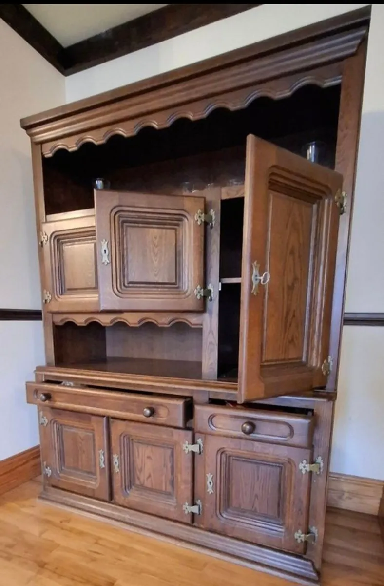 Display Cabnet dressers x 2 priced each-77 x58 x23 - Image 1