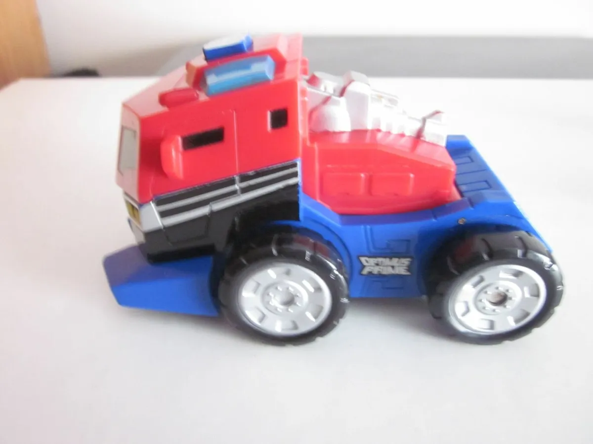 Bumper Battlers  Optimus Prime Transformers - Image 2