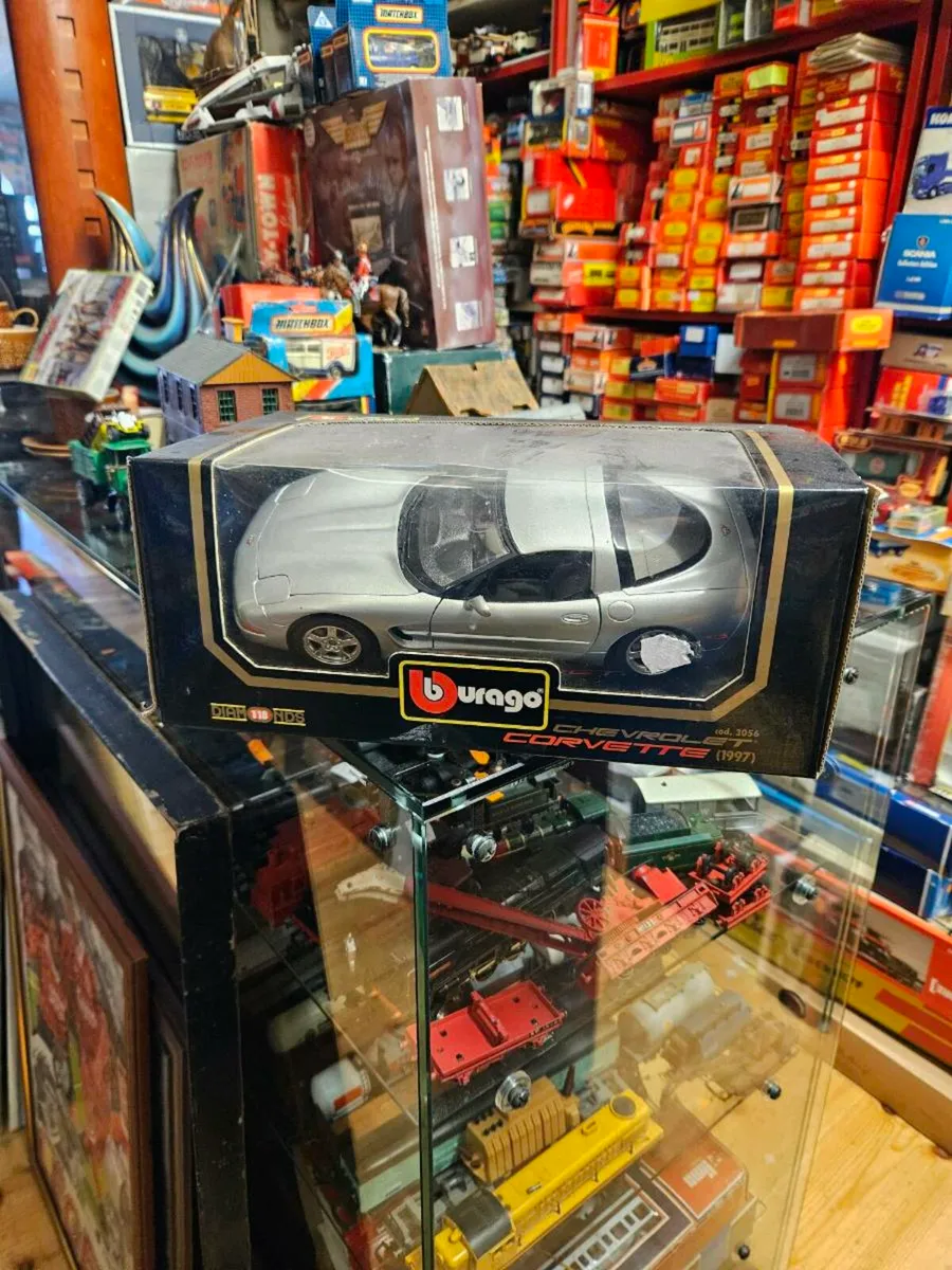 Corgi Burago Corvette 1.18 - Image 1