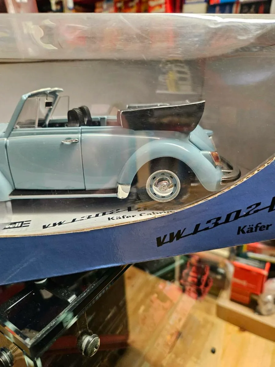 Corgi Revell VW Beetle 1.18 - Image 3