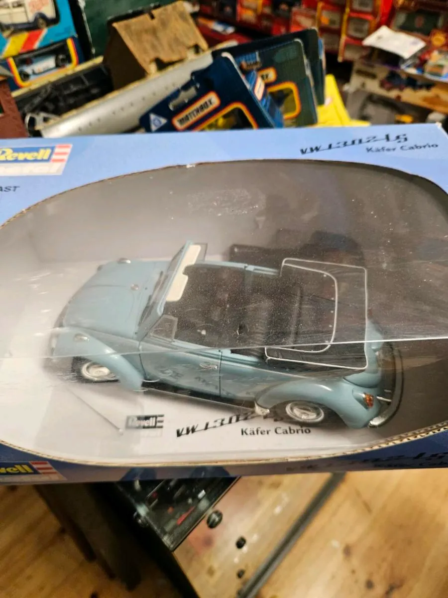 Corgi Revell VW Beetle 1.18 - Image 4