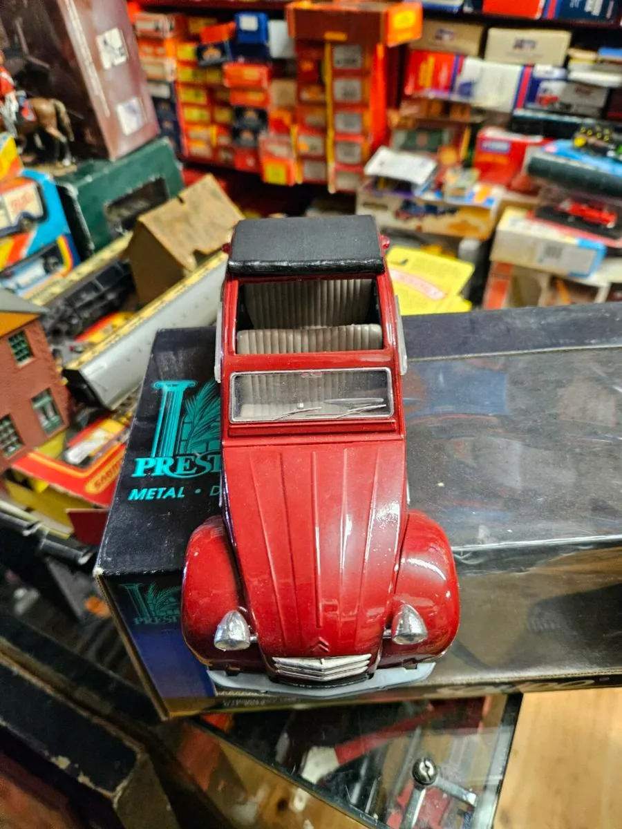 Corgi Solido Citroën 2CV 1.18 - Image 4