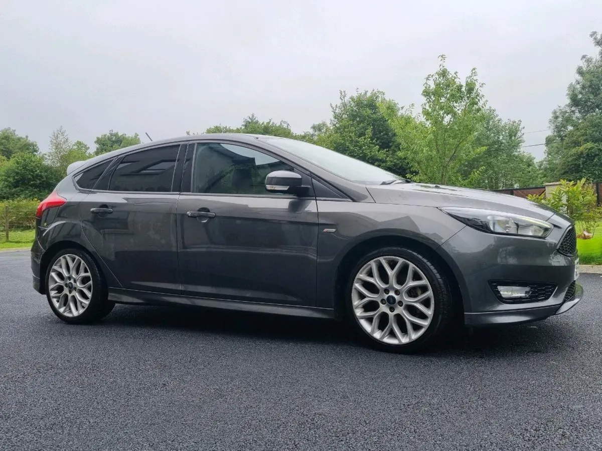 2017 st-line focus - Image 4