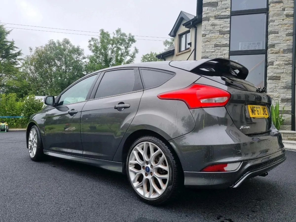 2017 st-line focus - Image 1
