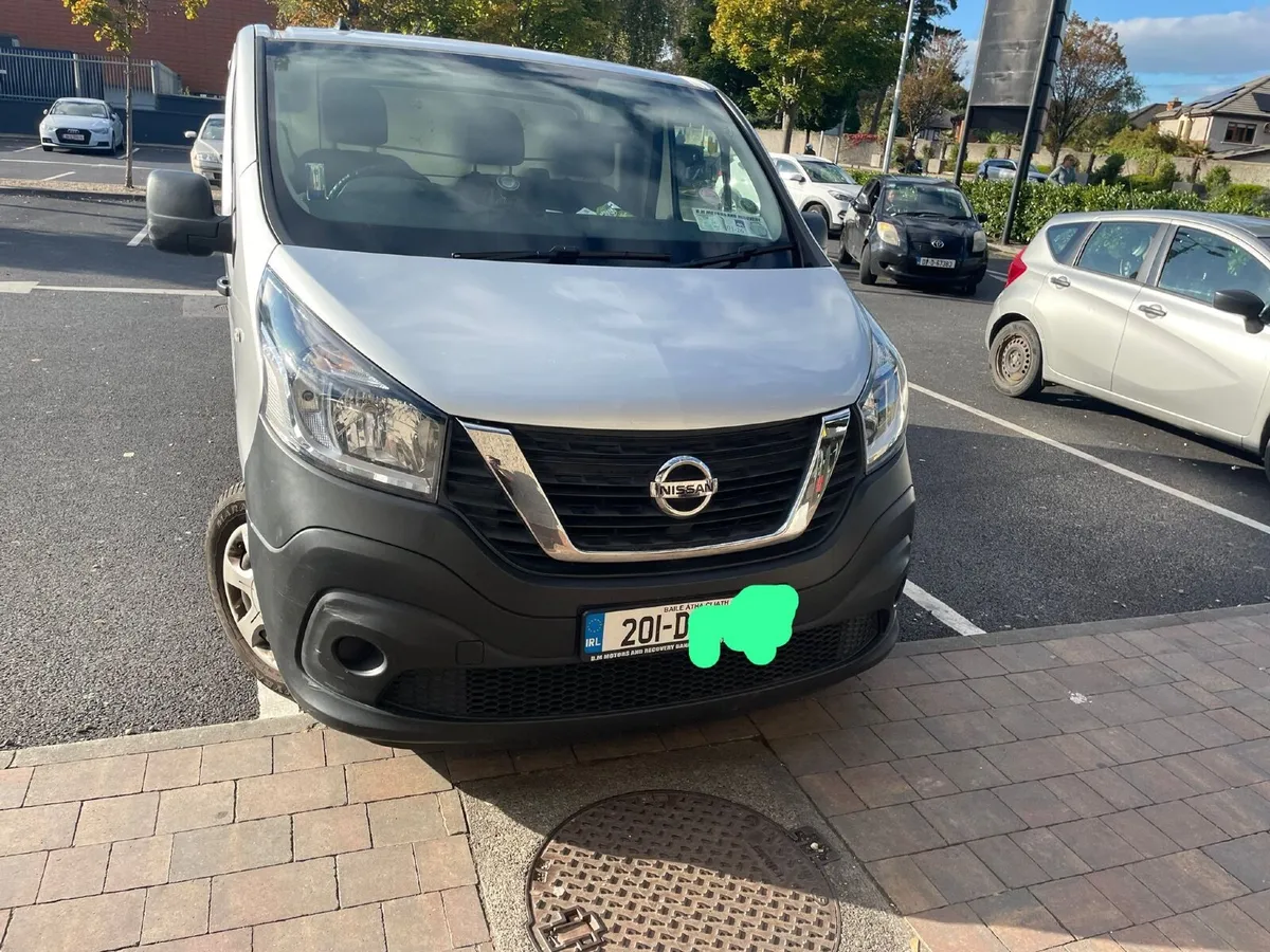 Nissan nv300 no vat - Image 1