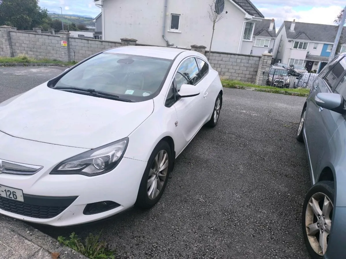 Opel Astra GTC - Image 2