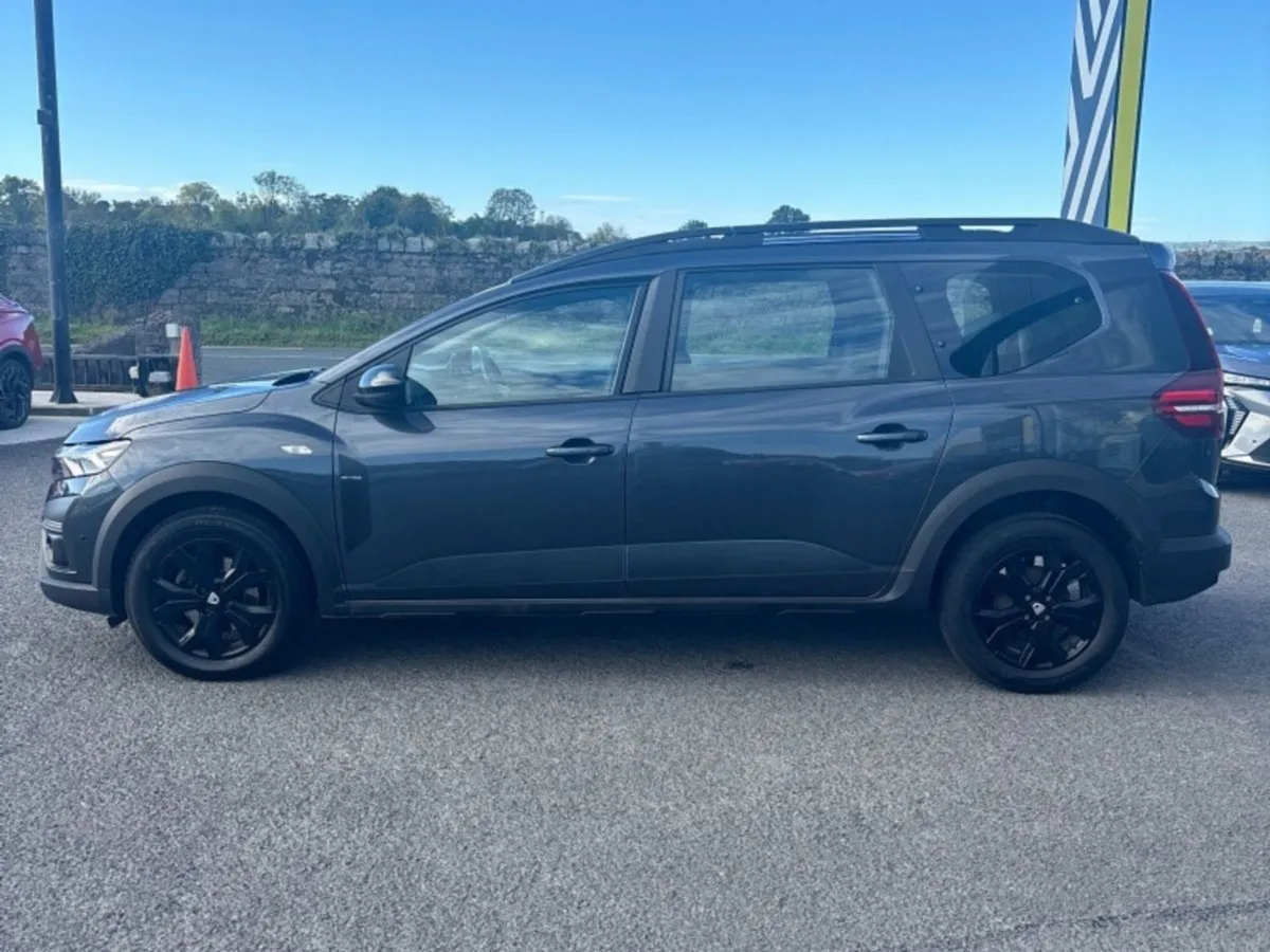 Dacia Jogger TCe 110 Extreme SE - Image 4