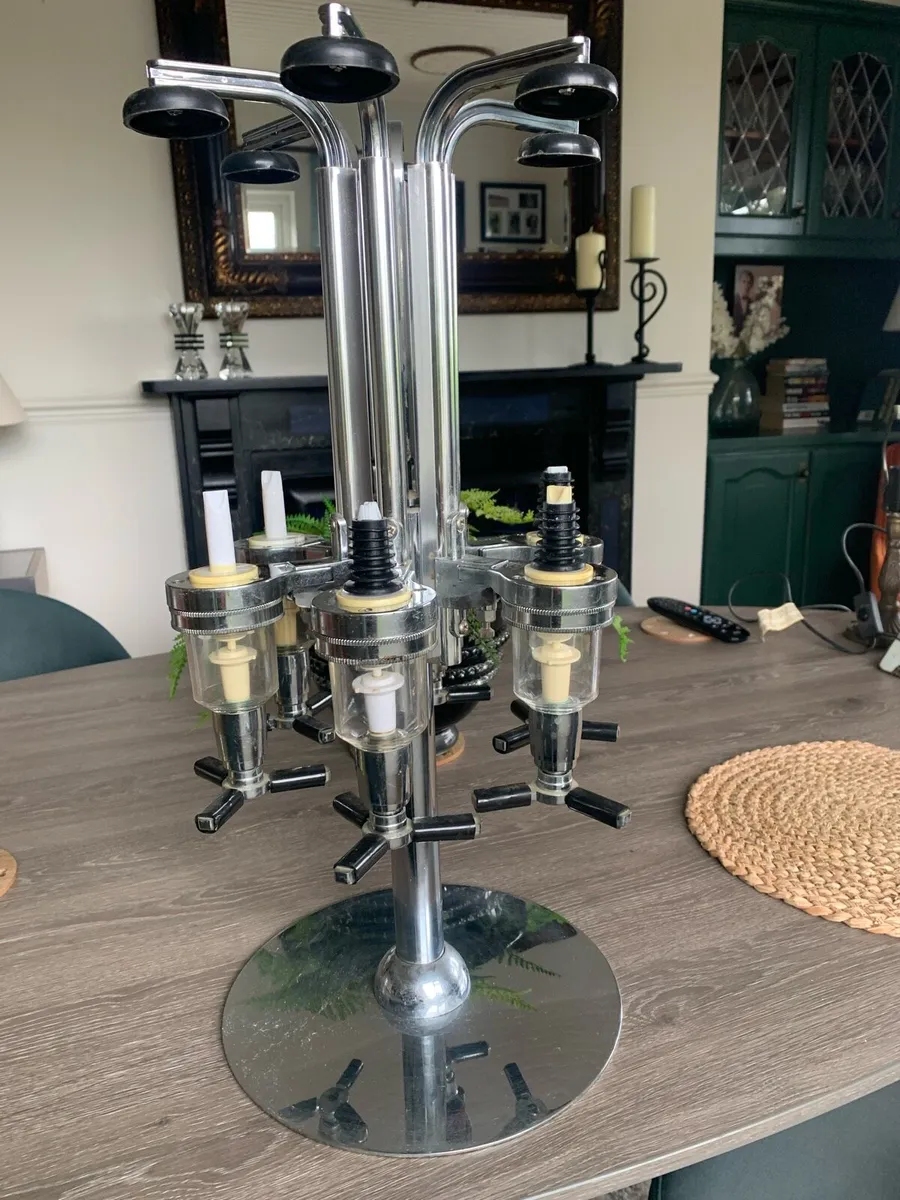 Bar optic drink dispenser